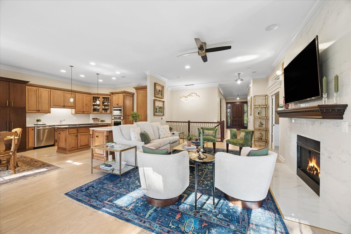 property viewer photo 7
