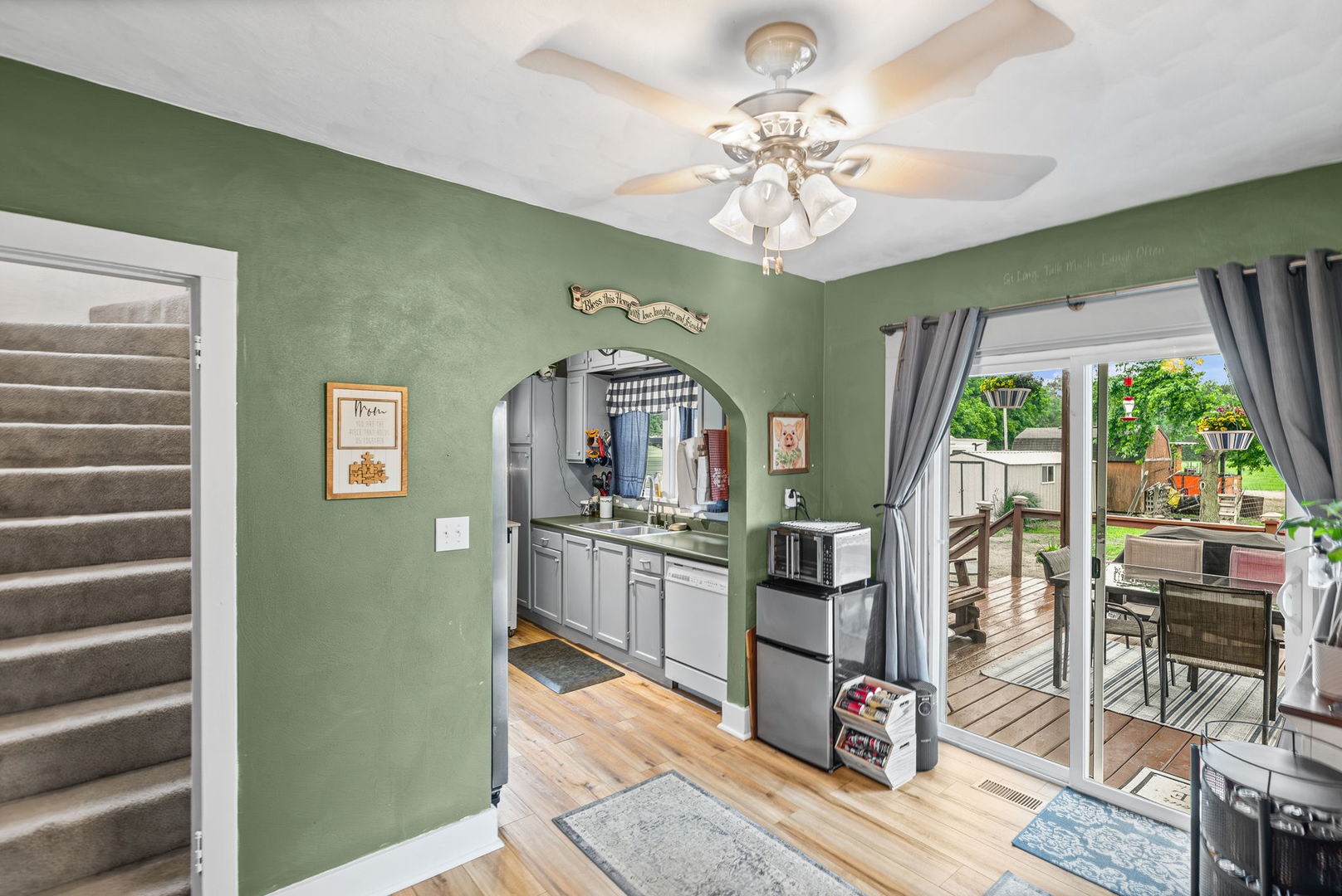 main property photo 13