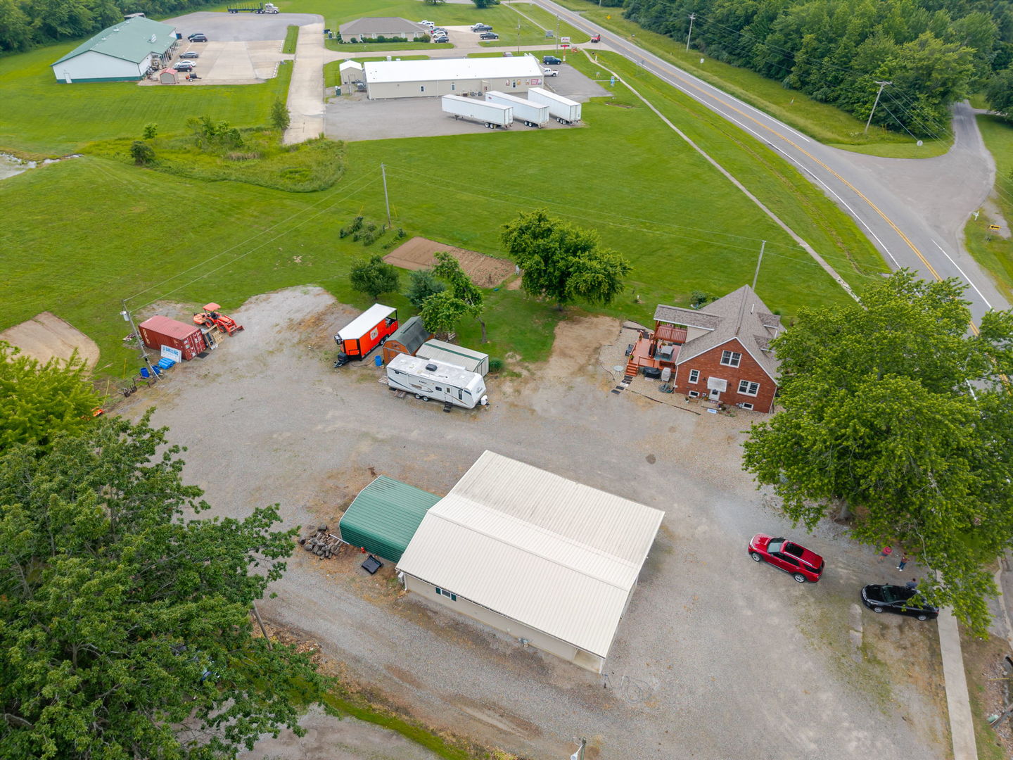 main property photo 31