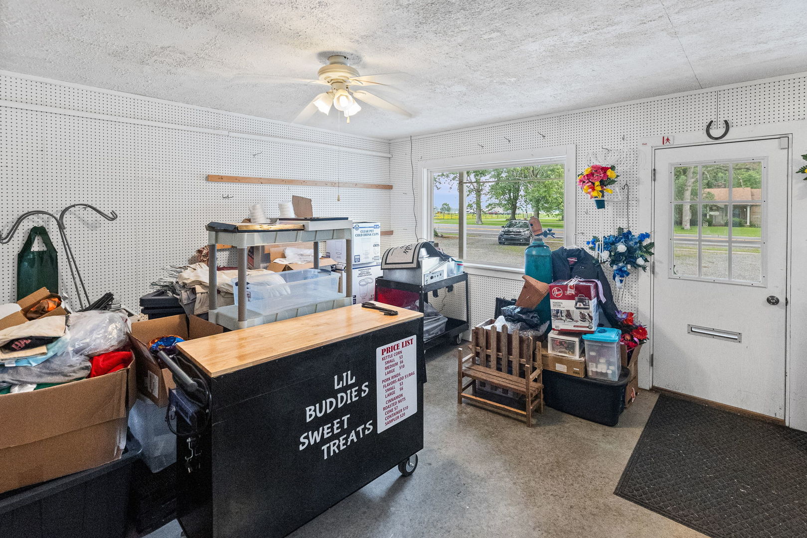 main property photo 37