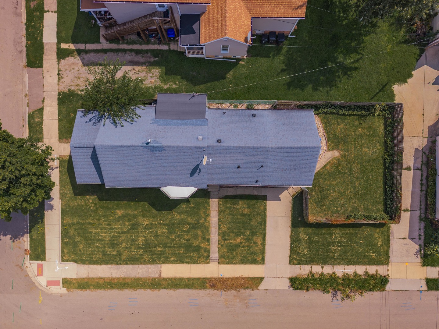 main property photo 30
