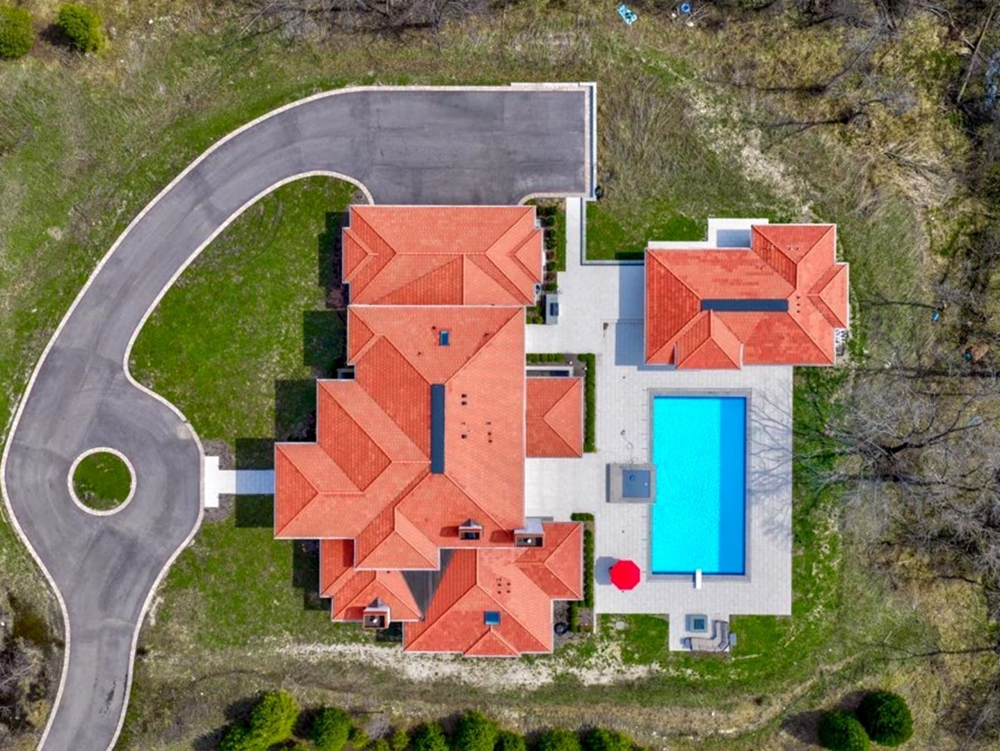 main property photo 50