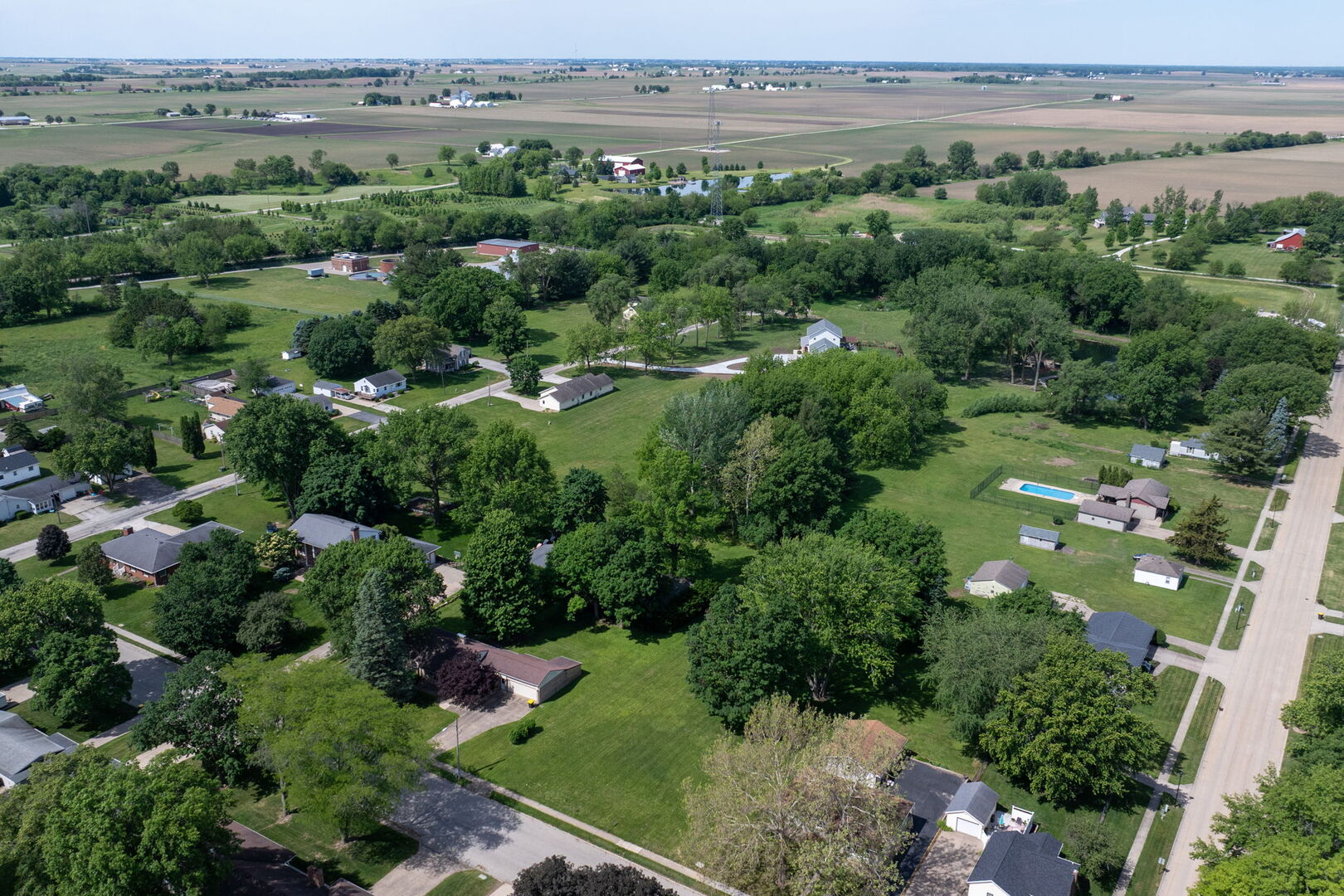 main property photo 9