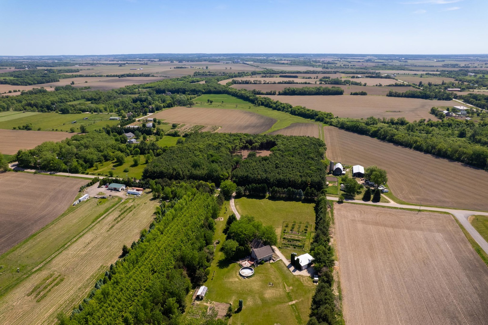 main property photo 13