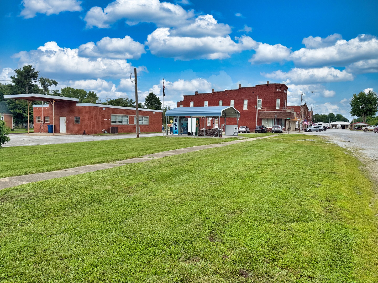 main property photo 11