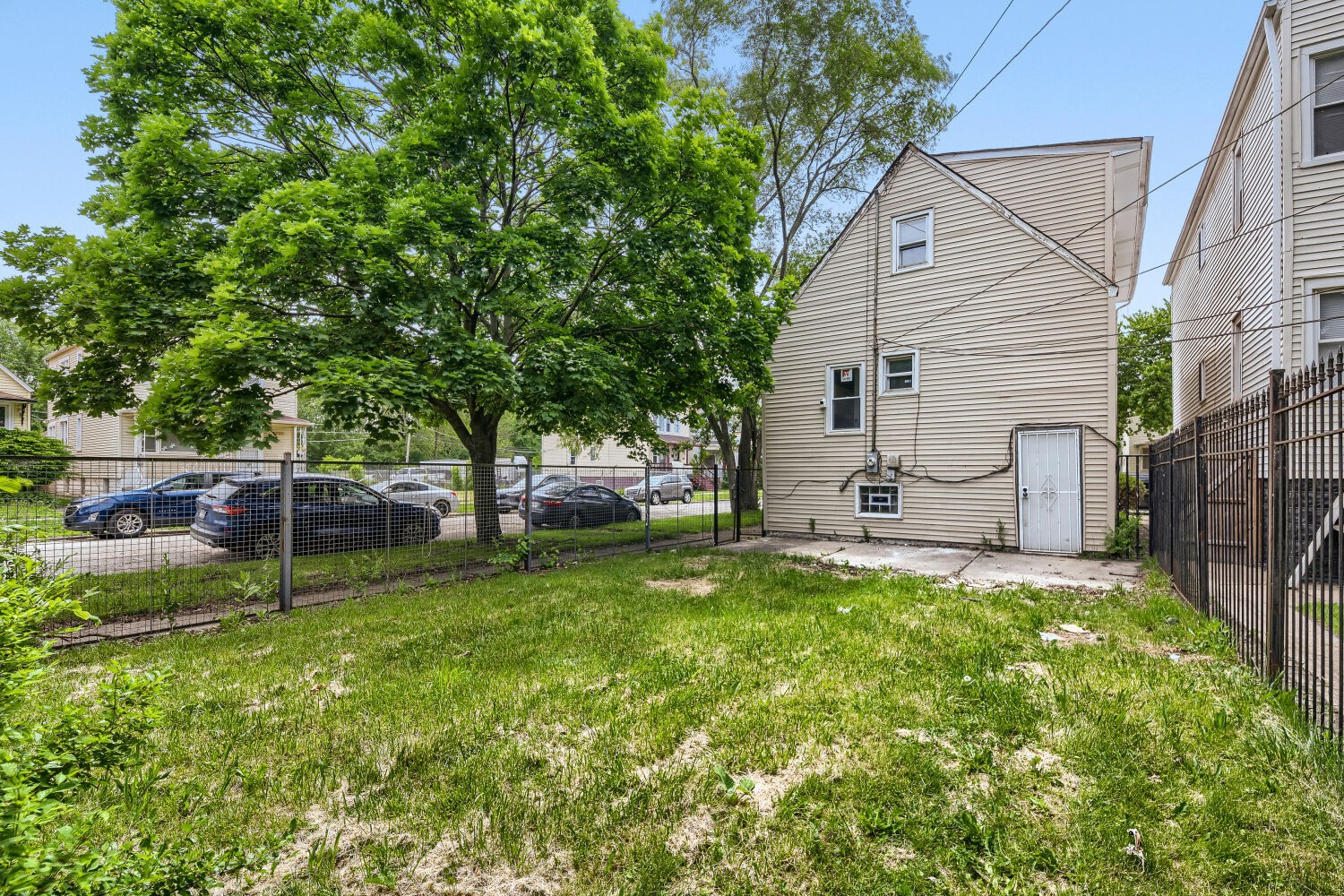 main property photo 25