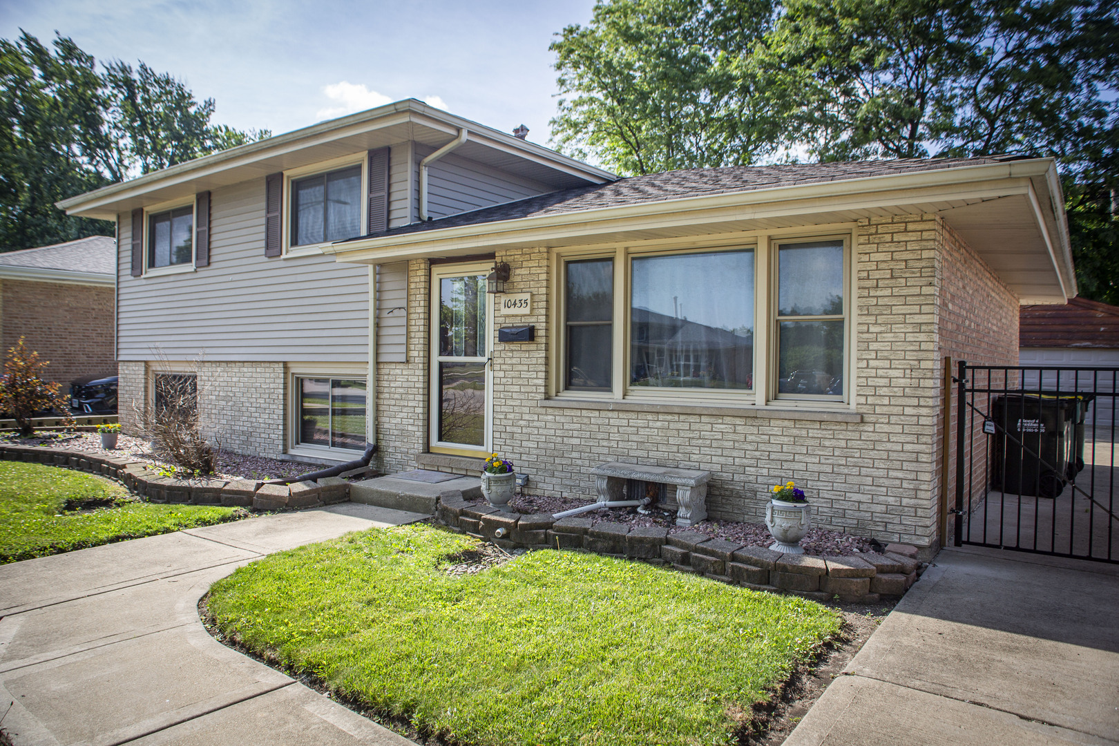 main property photo 22