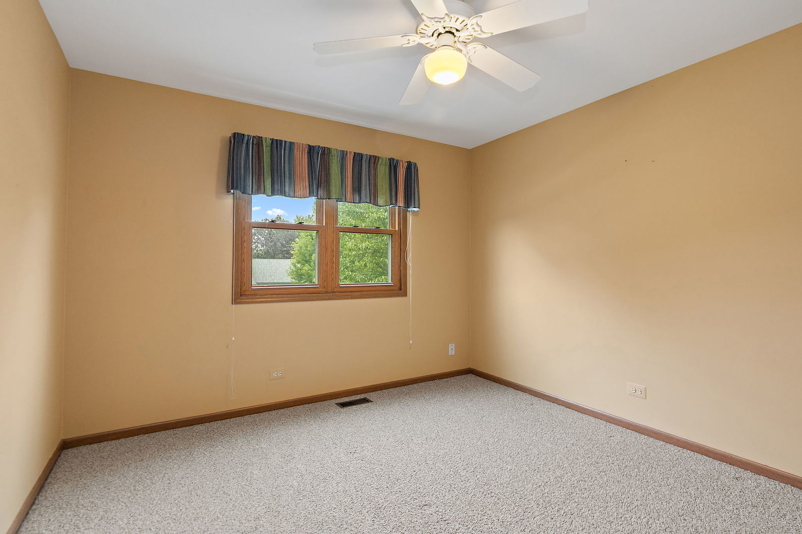 property viewer photo 17