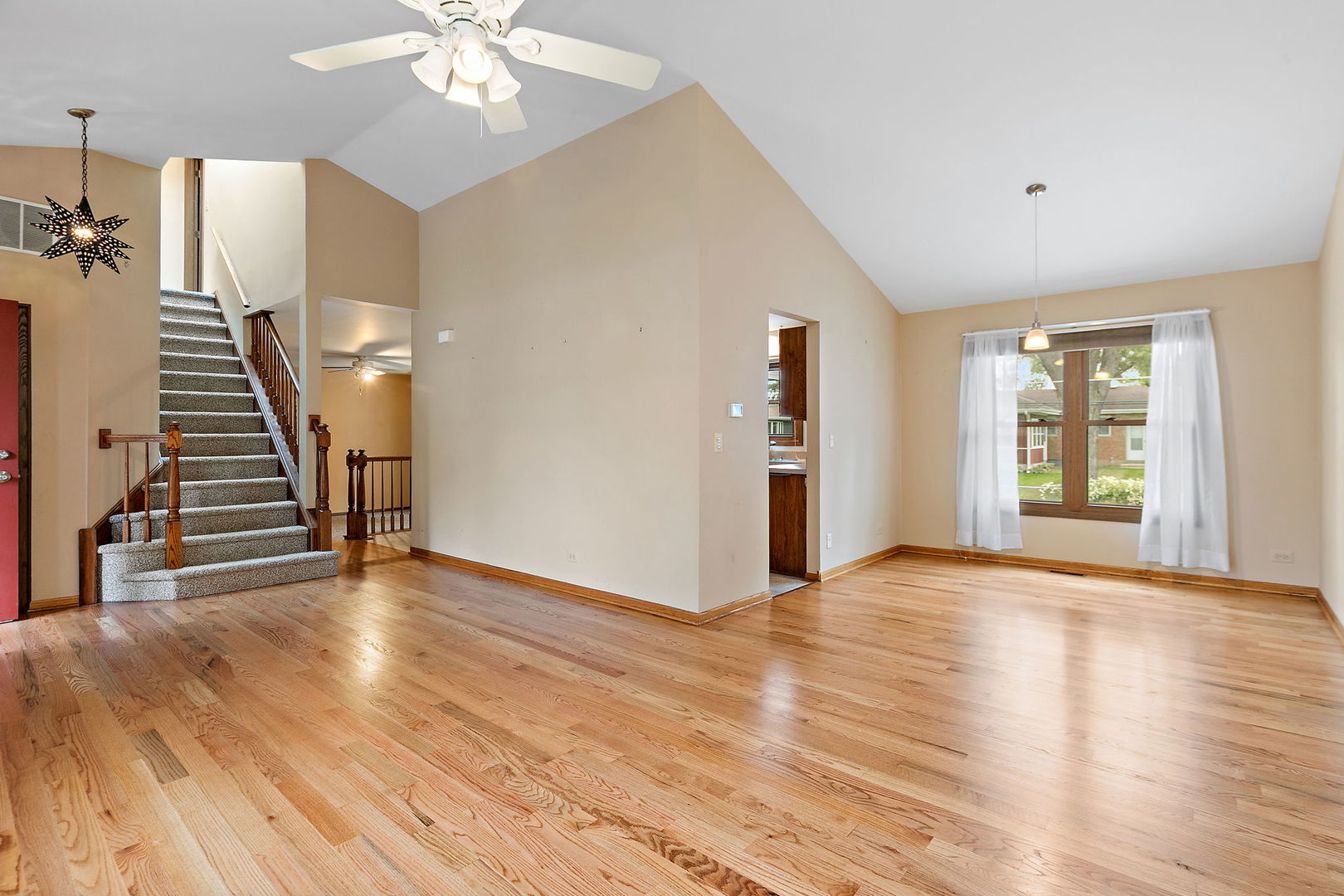 property viewer photo 2