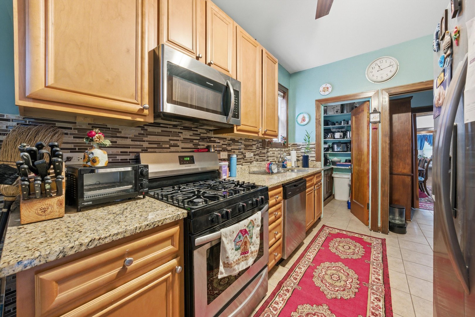 main property photo 9