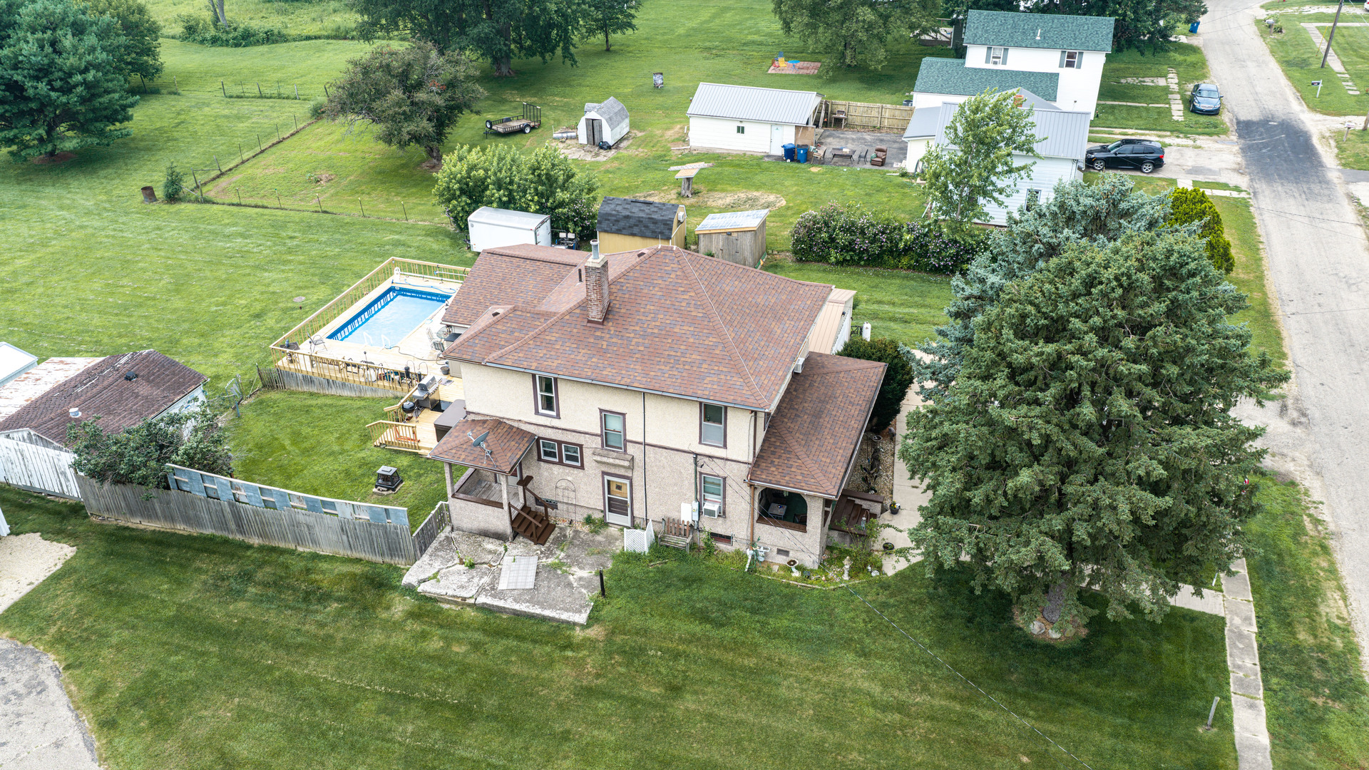 main property photo 30