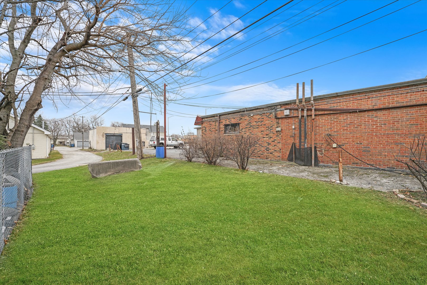 main property photo 7