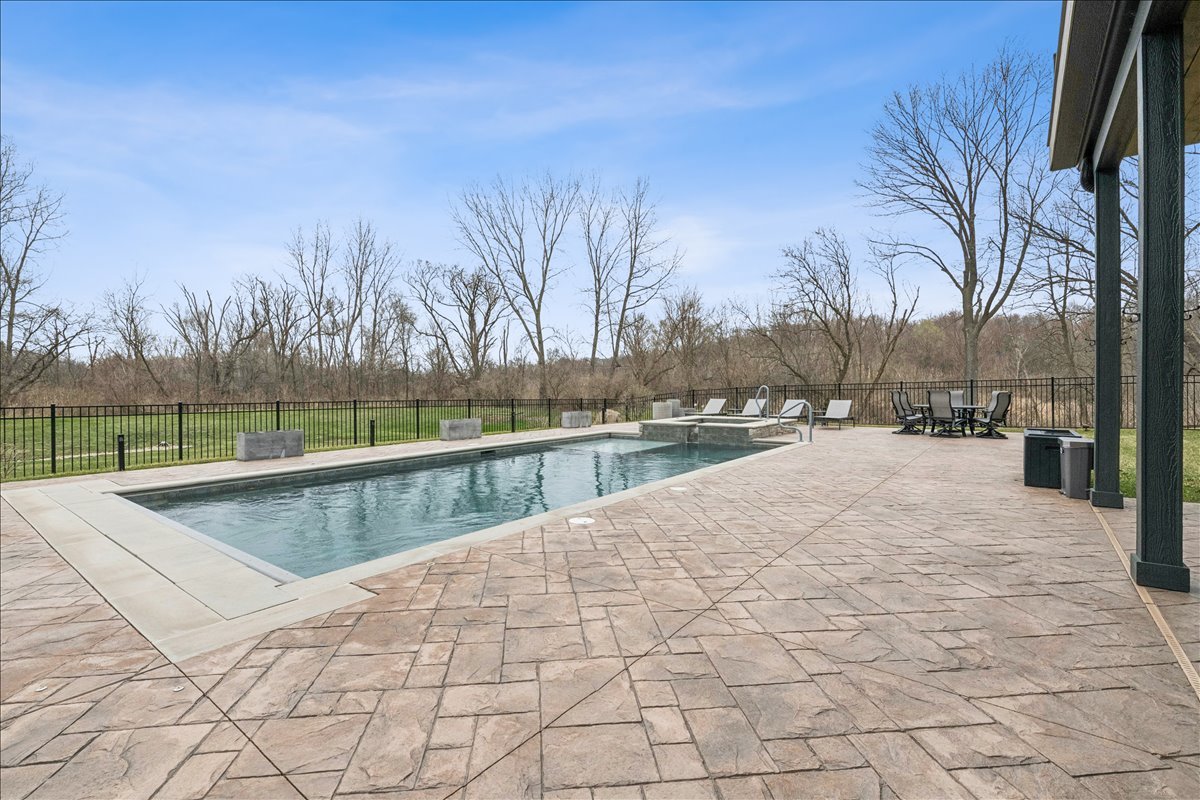 main property photo 49