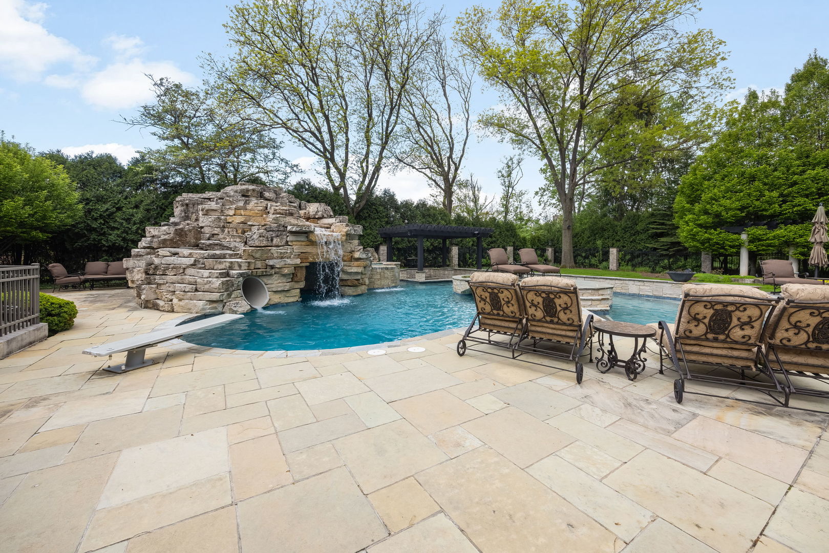 main property photo 75