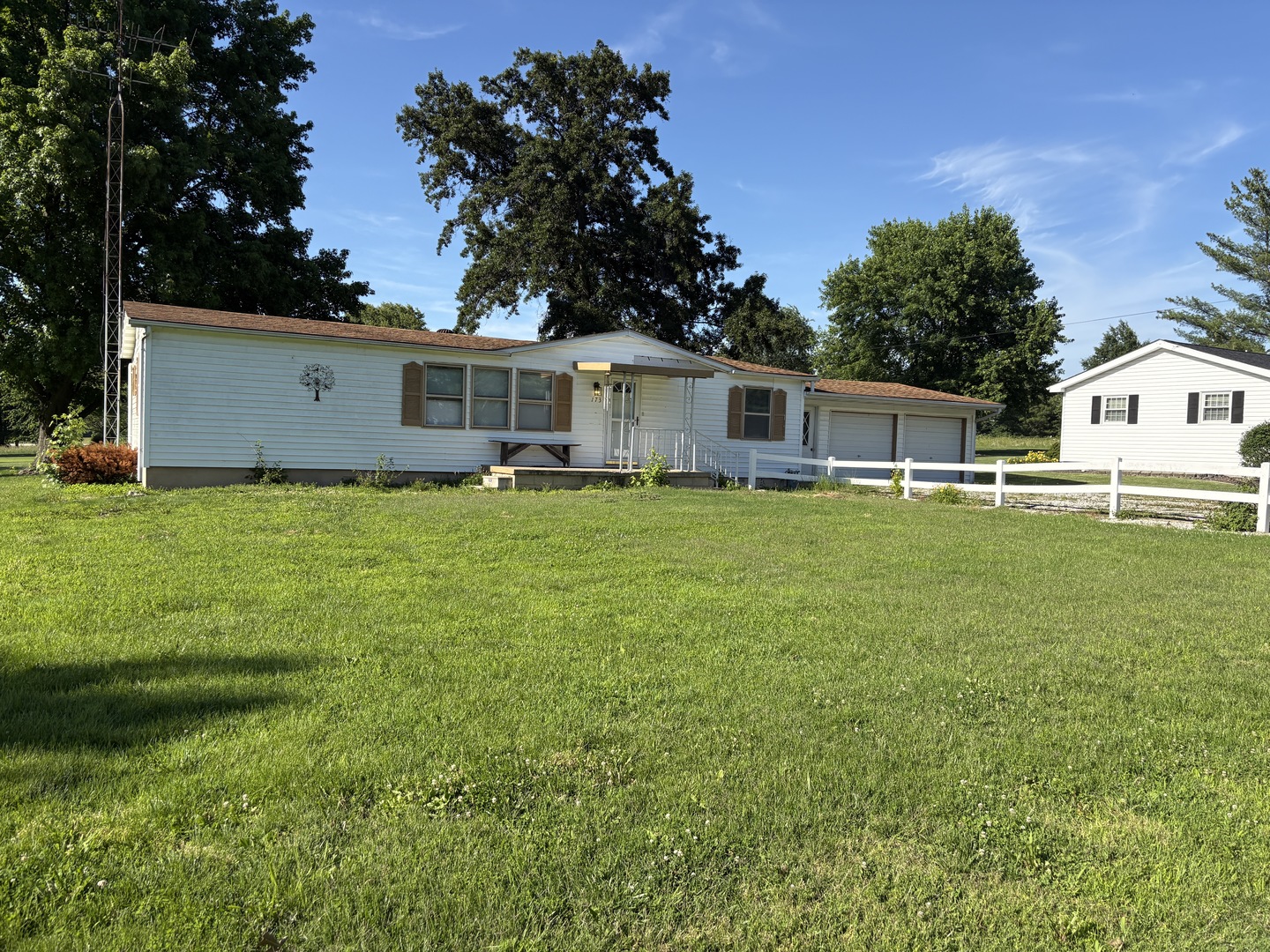 main property photo 14