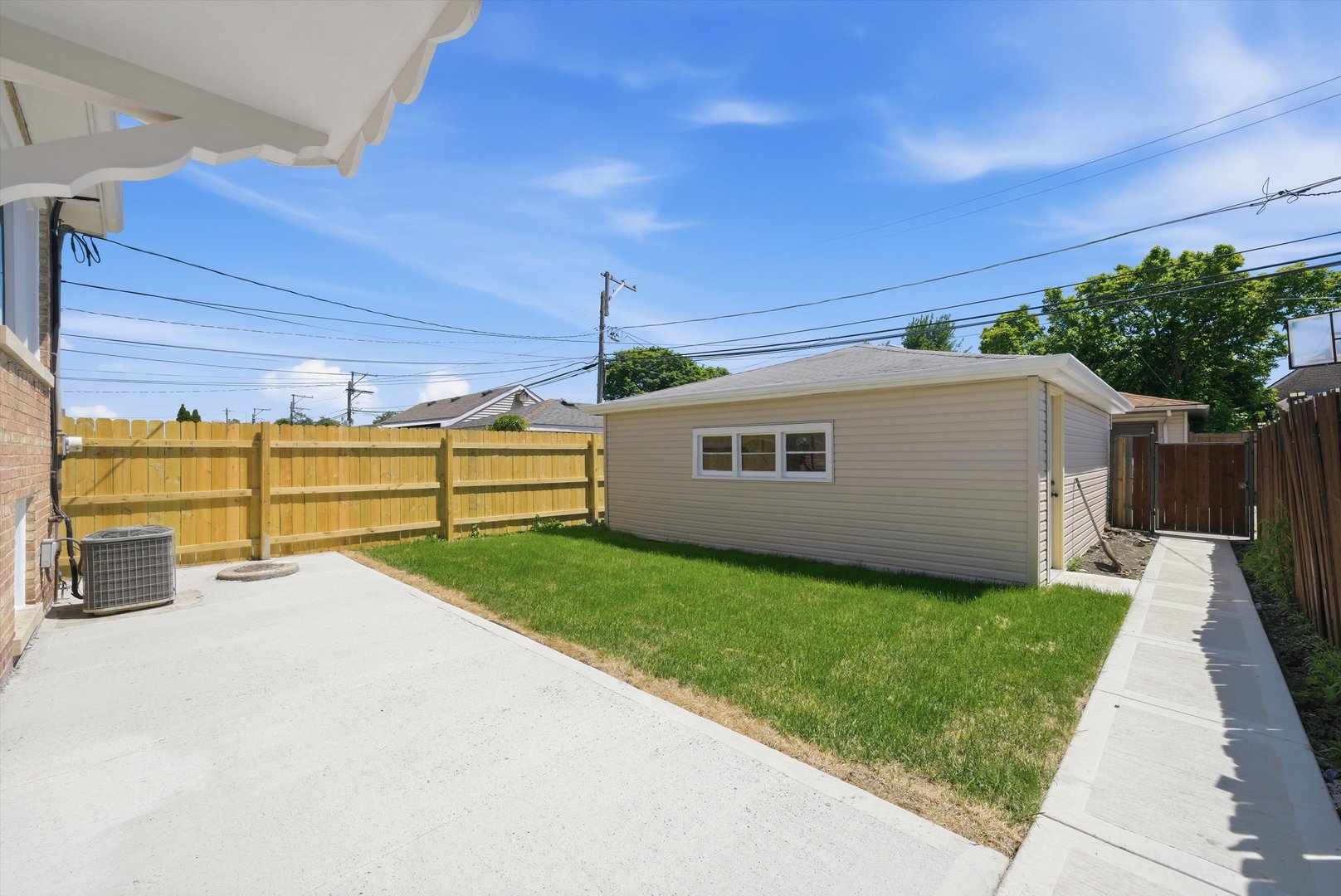 main property photo 31