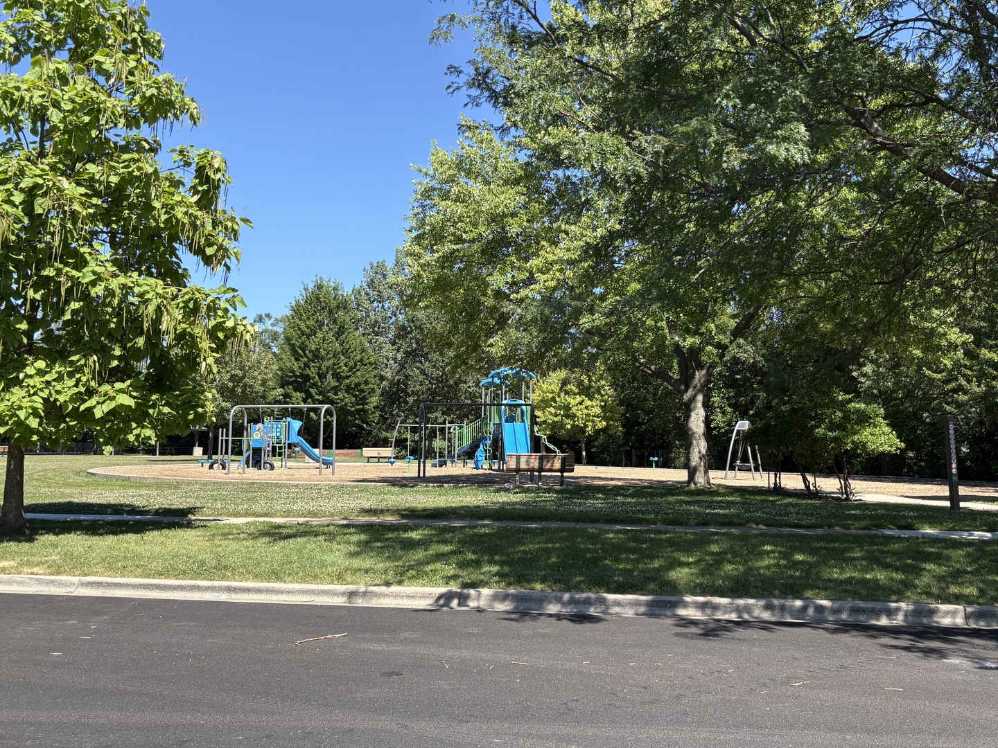 main property photo 23