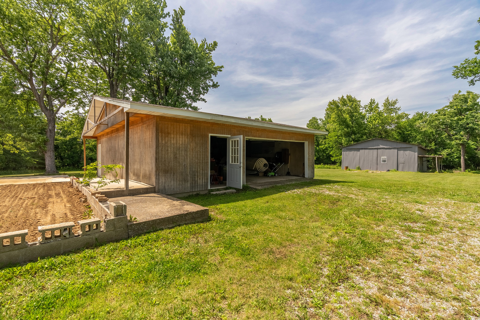 main property photo 24
