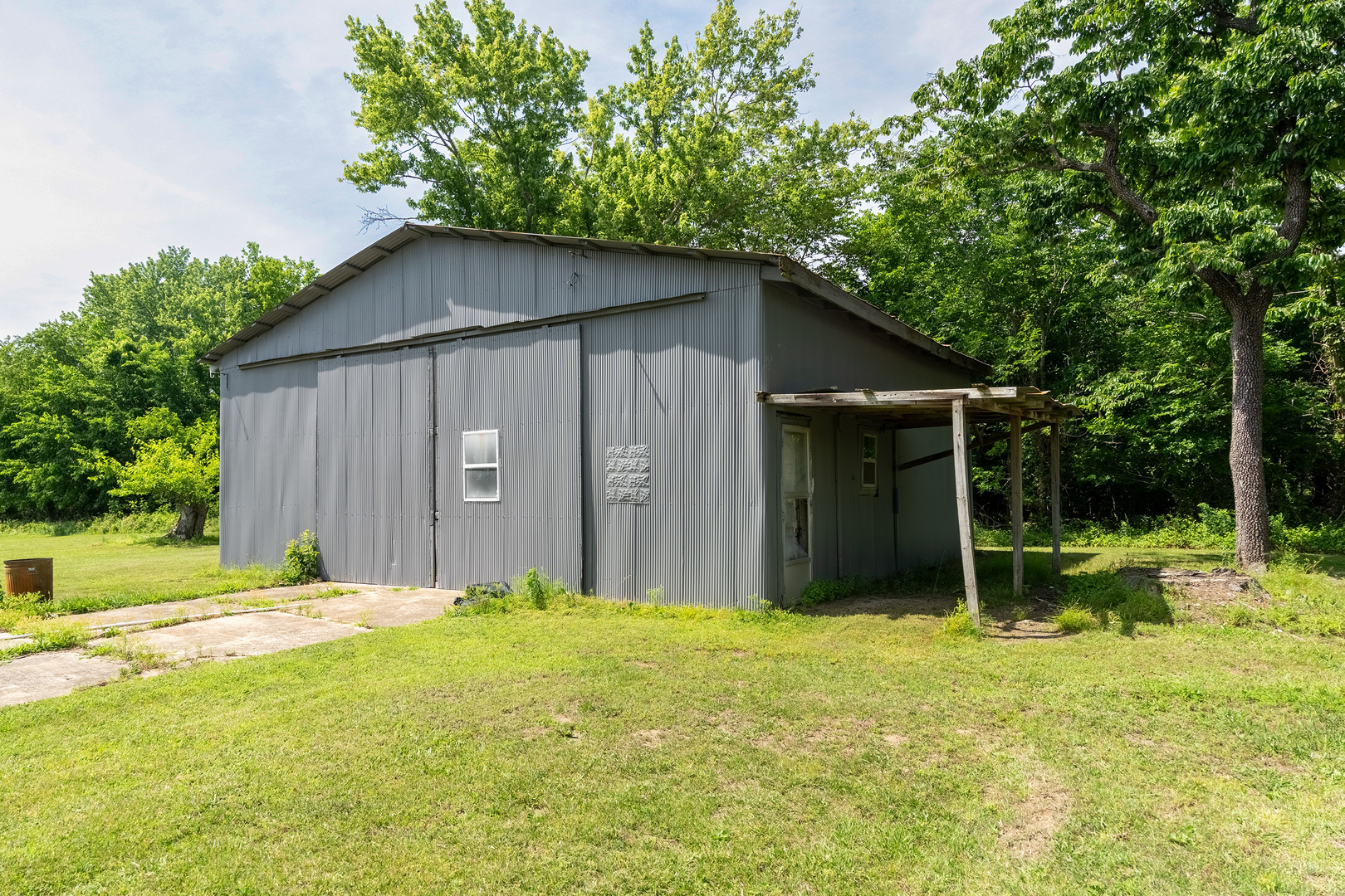 main property photo 26