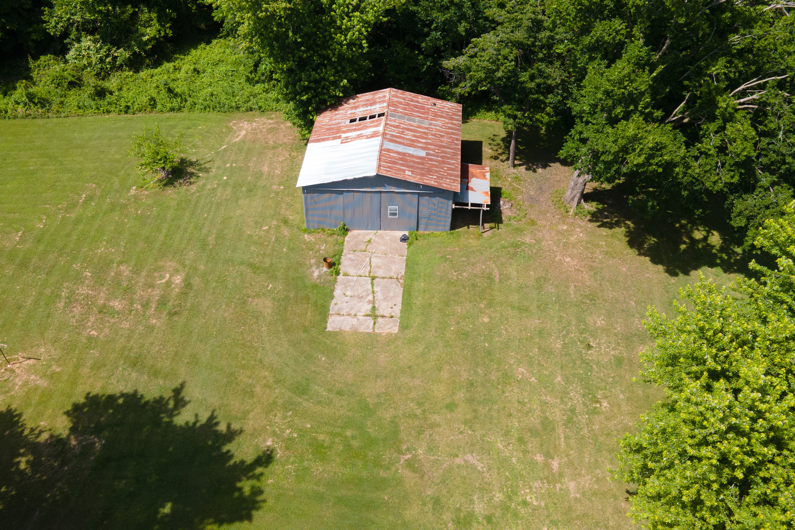 main property photo 34