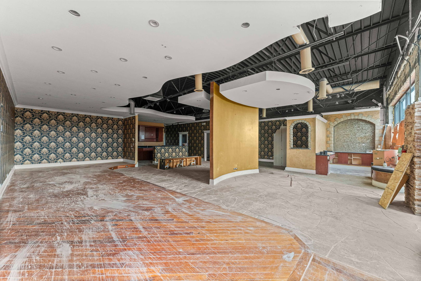 main property photo 8