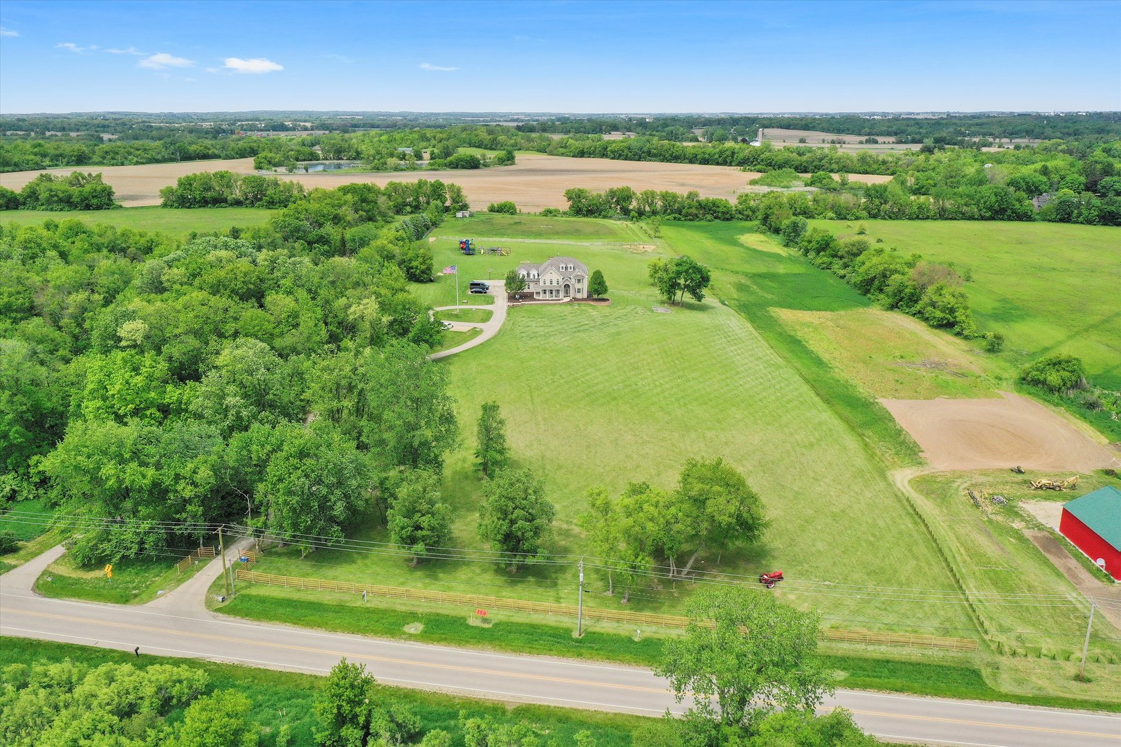 main property photo 40