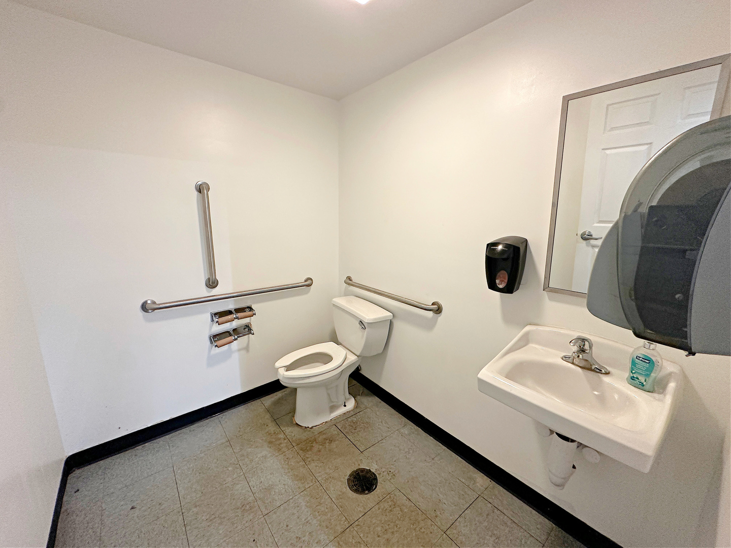main property photo 16