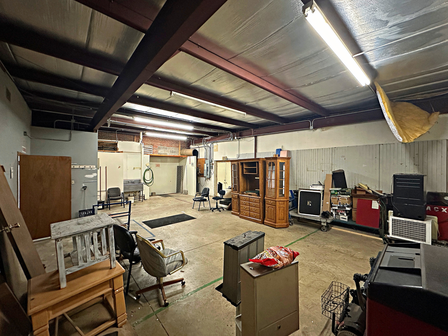 main property photo 37
