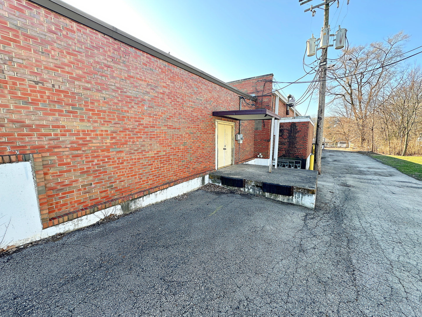 main property photo 39