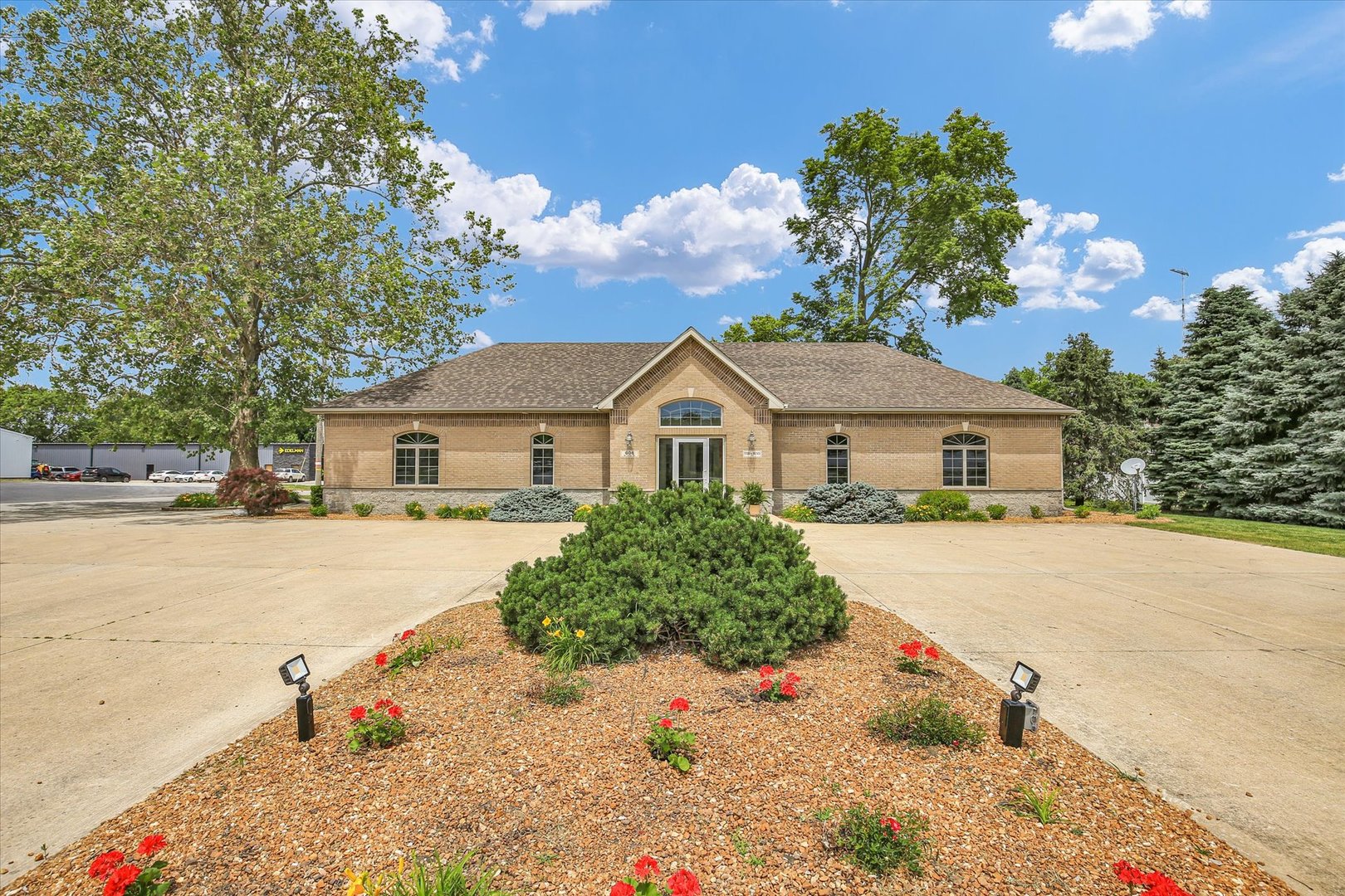 main property photo 68