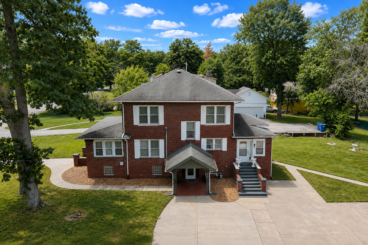 main property photo 2