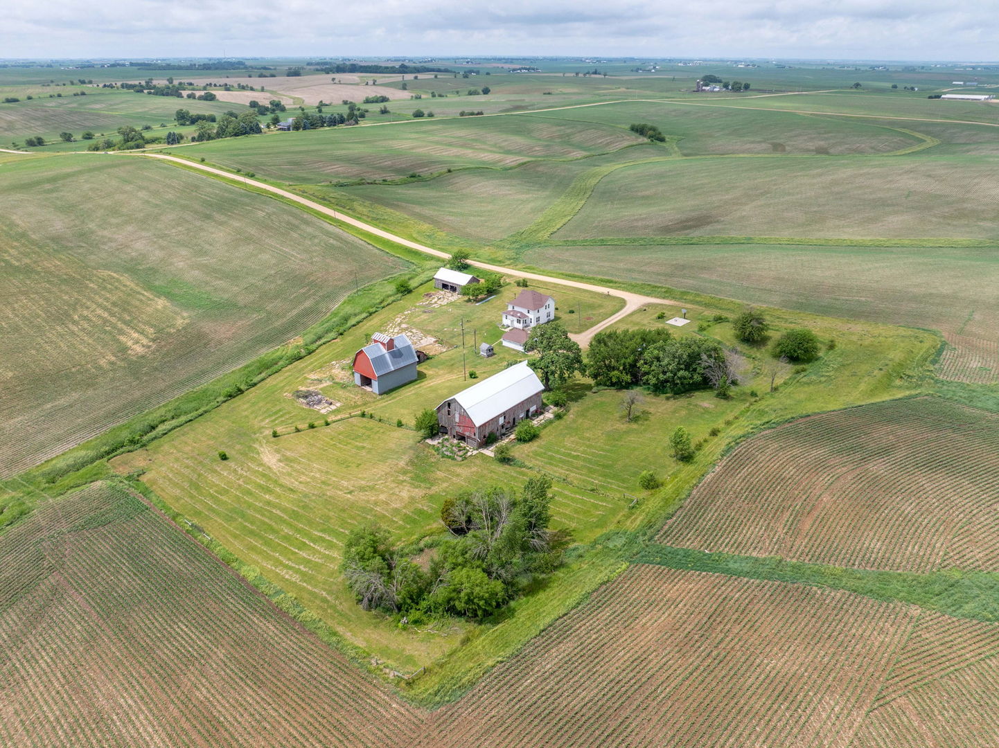 main property photo 2