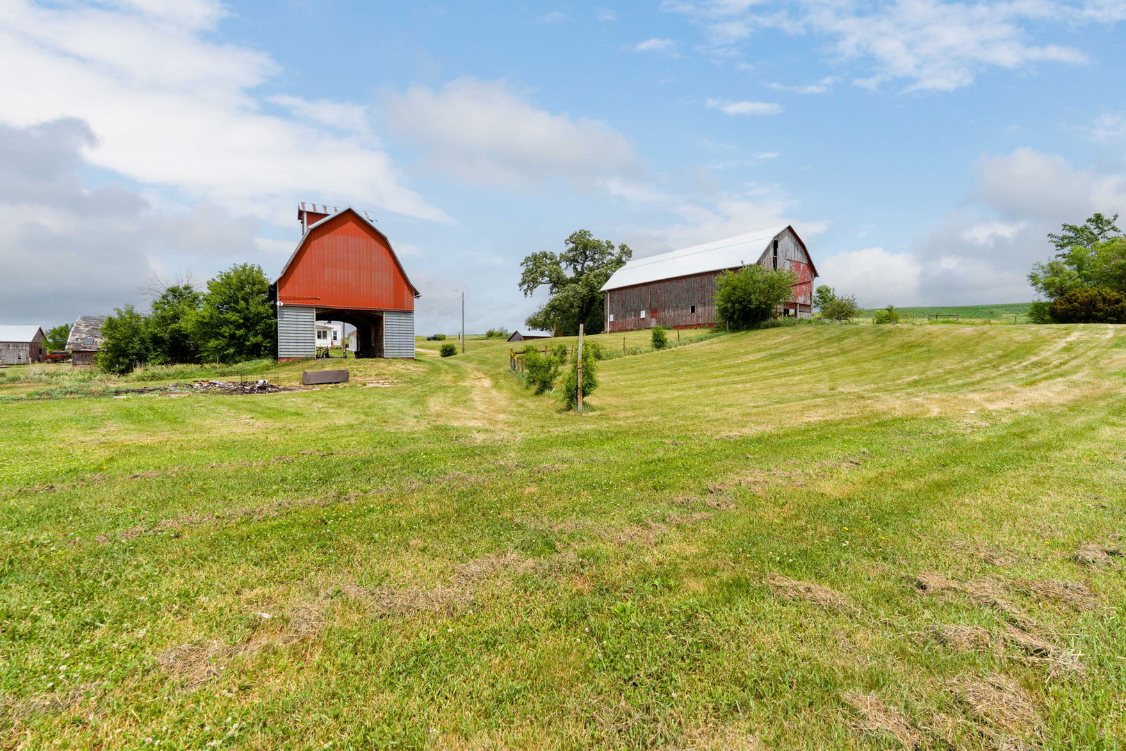 main property photo 39