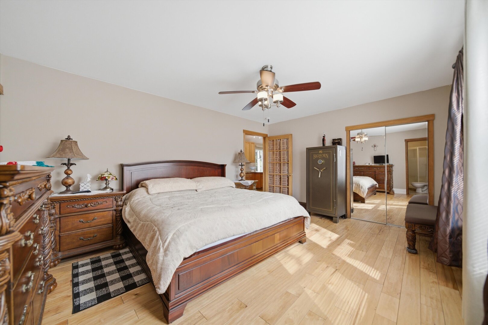 main property photo 19