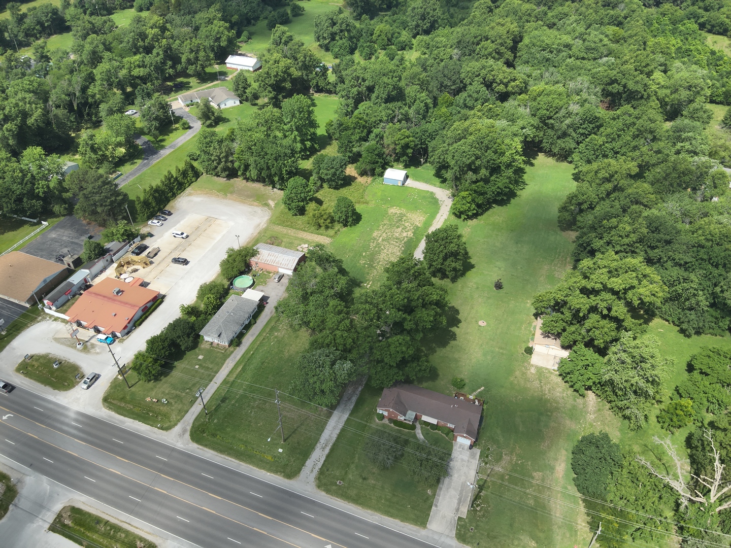main property photo 11
