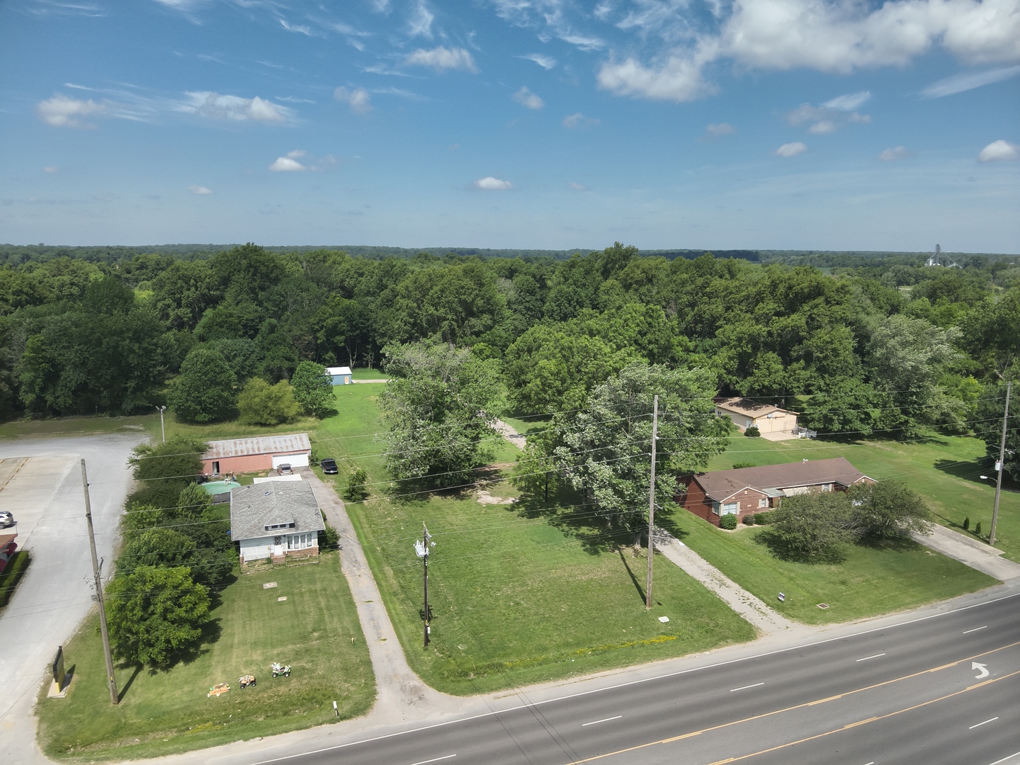 main property photo 6