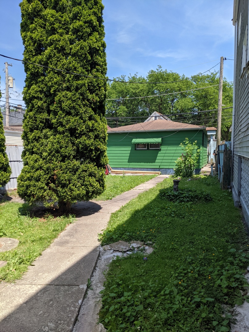 main property photo 75