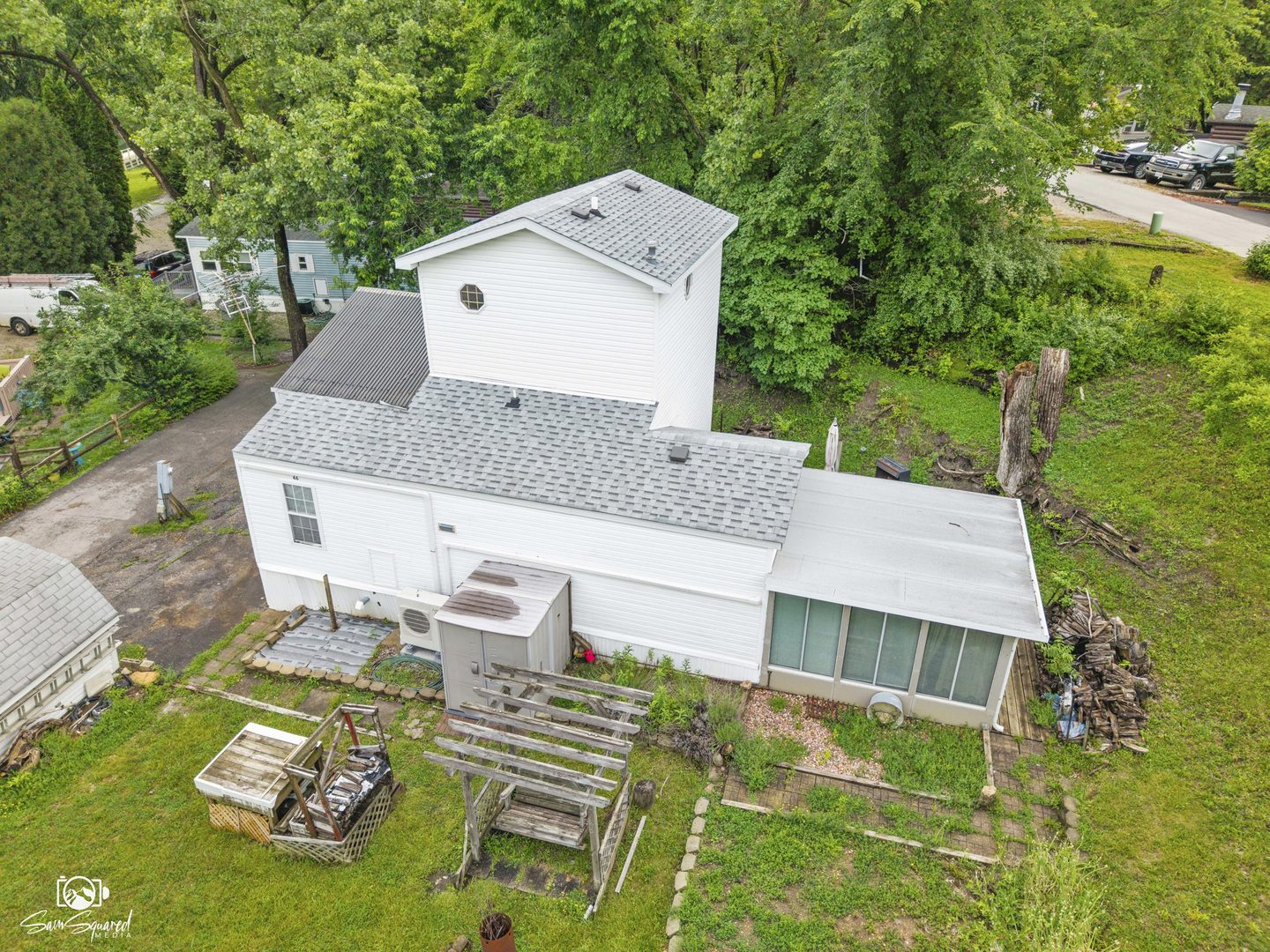 main property photo 35