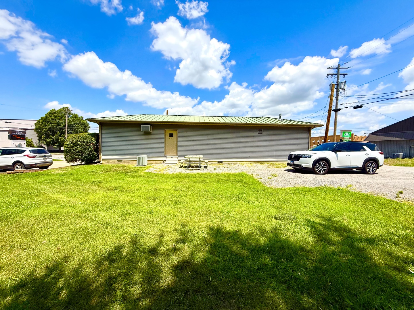 main property photo 24