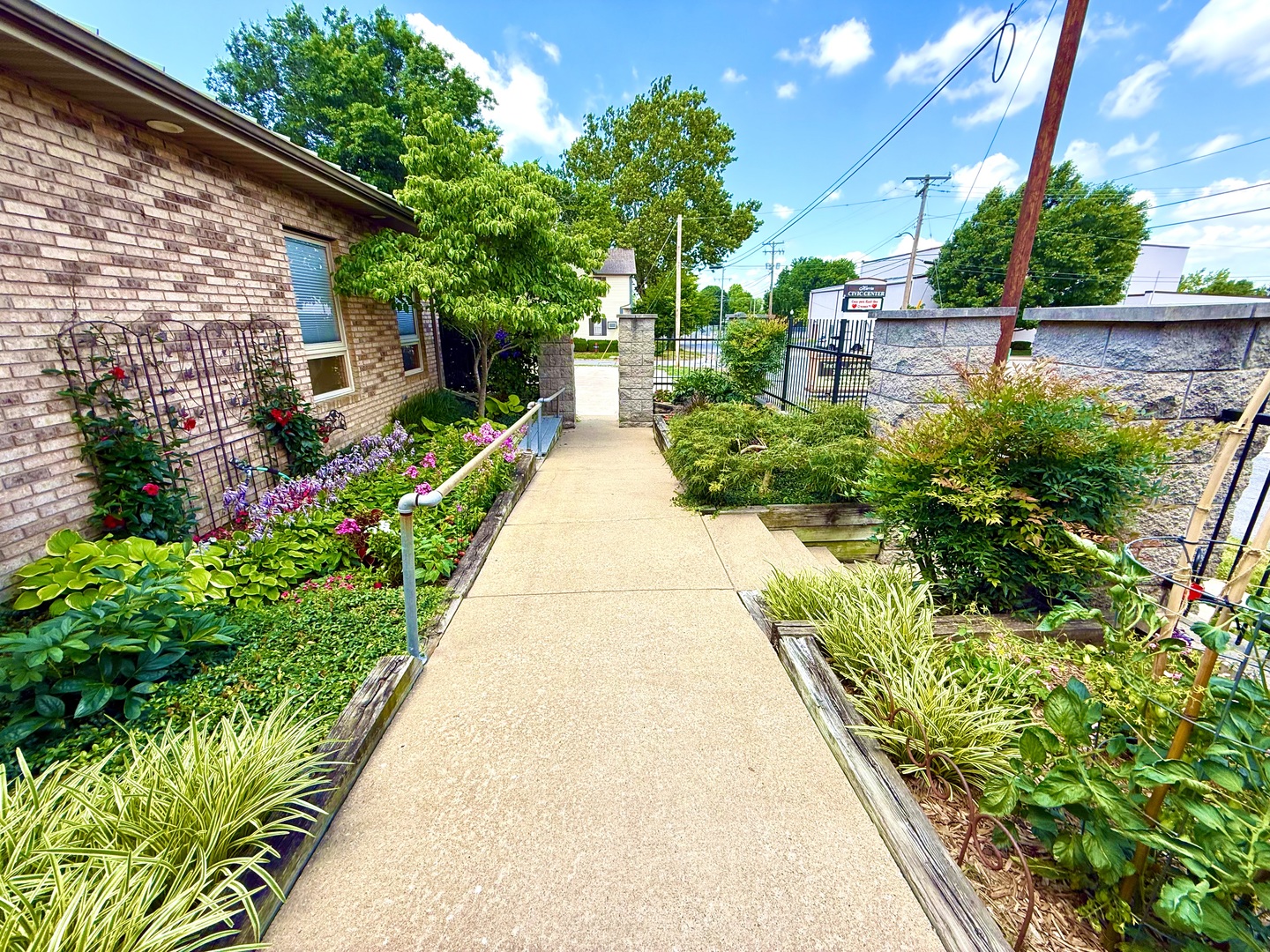main property photo 30