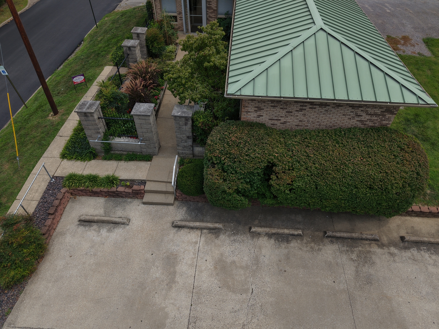 main property photo 37