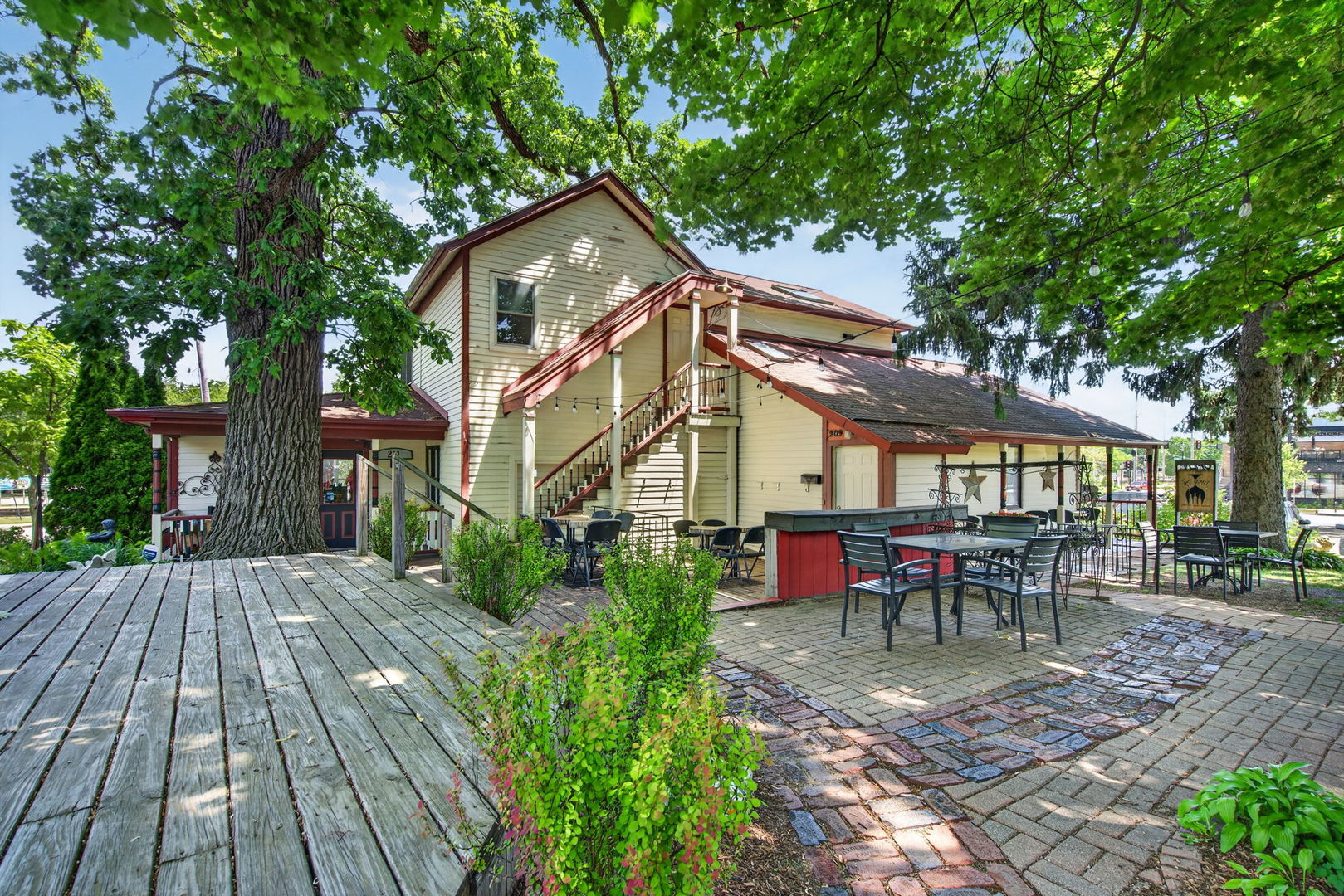 main property photo 30