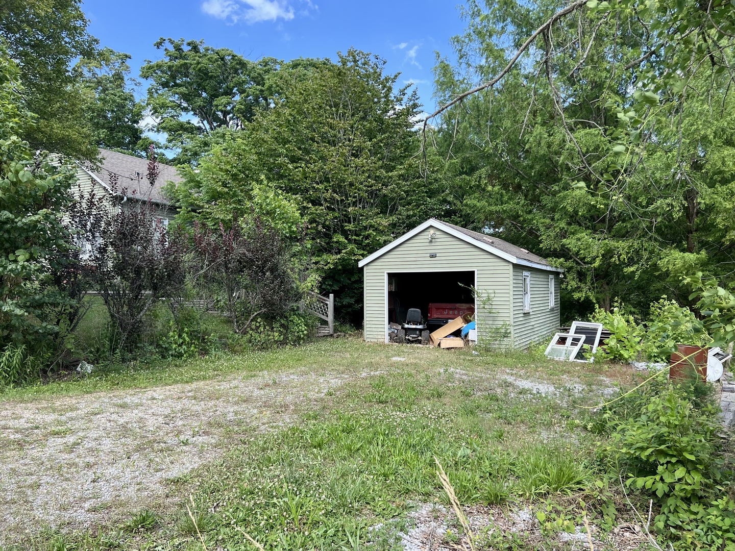 main property photo 8