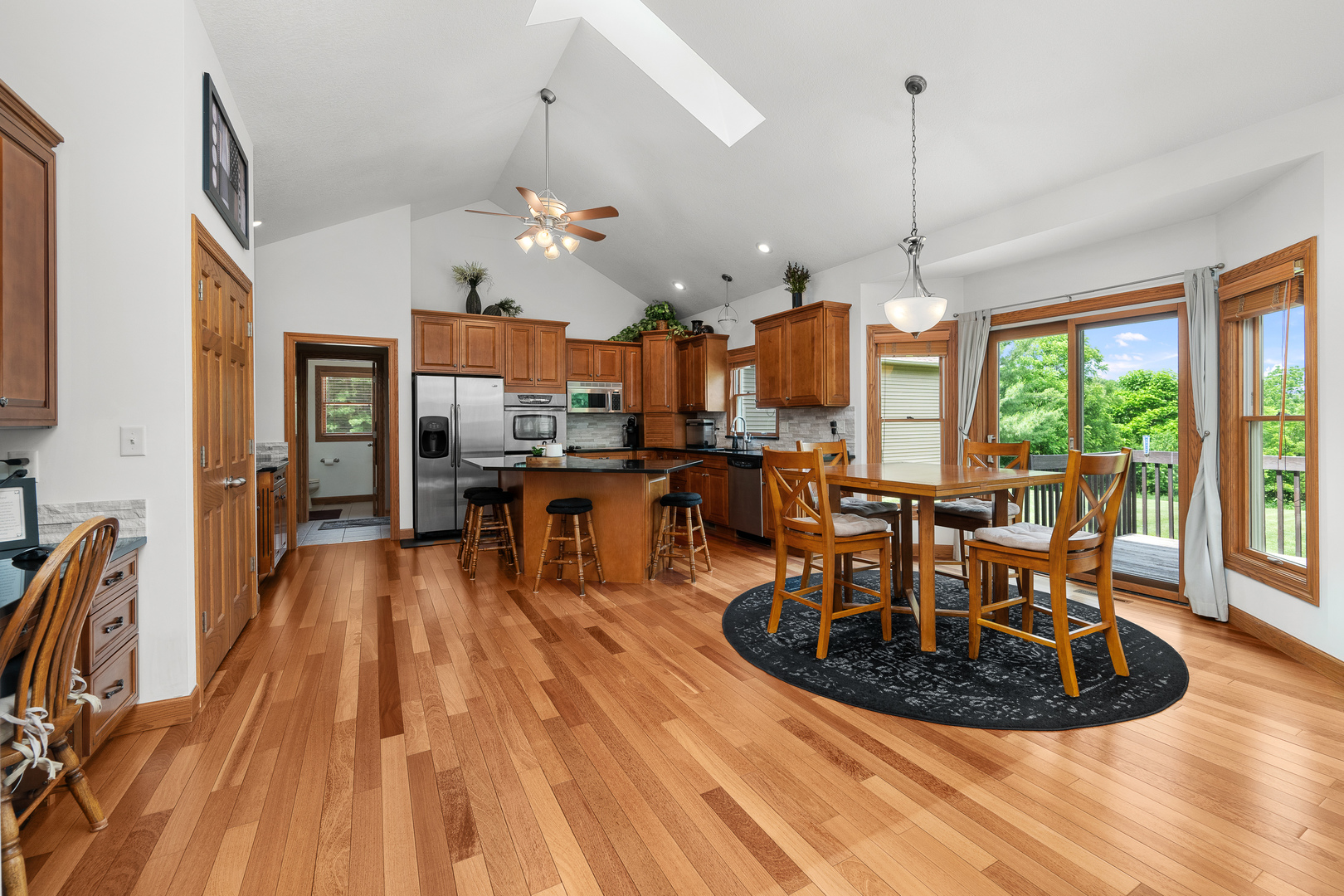 main property photo 12