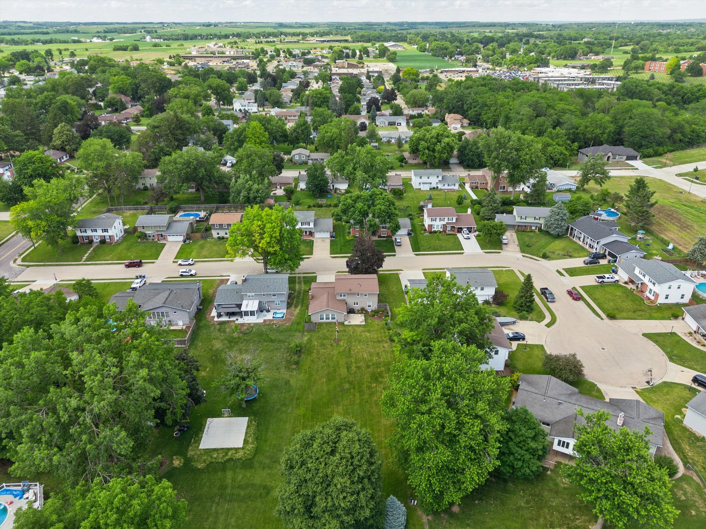 main property photo 40