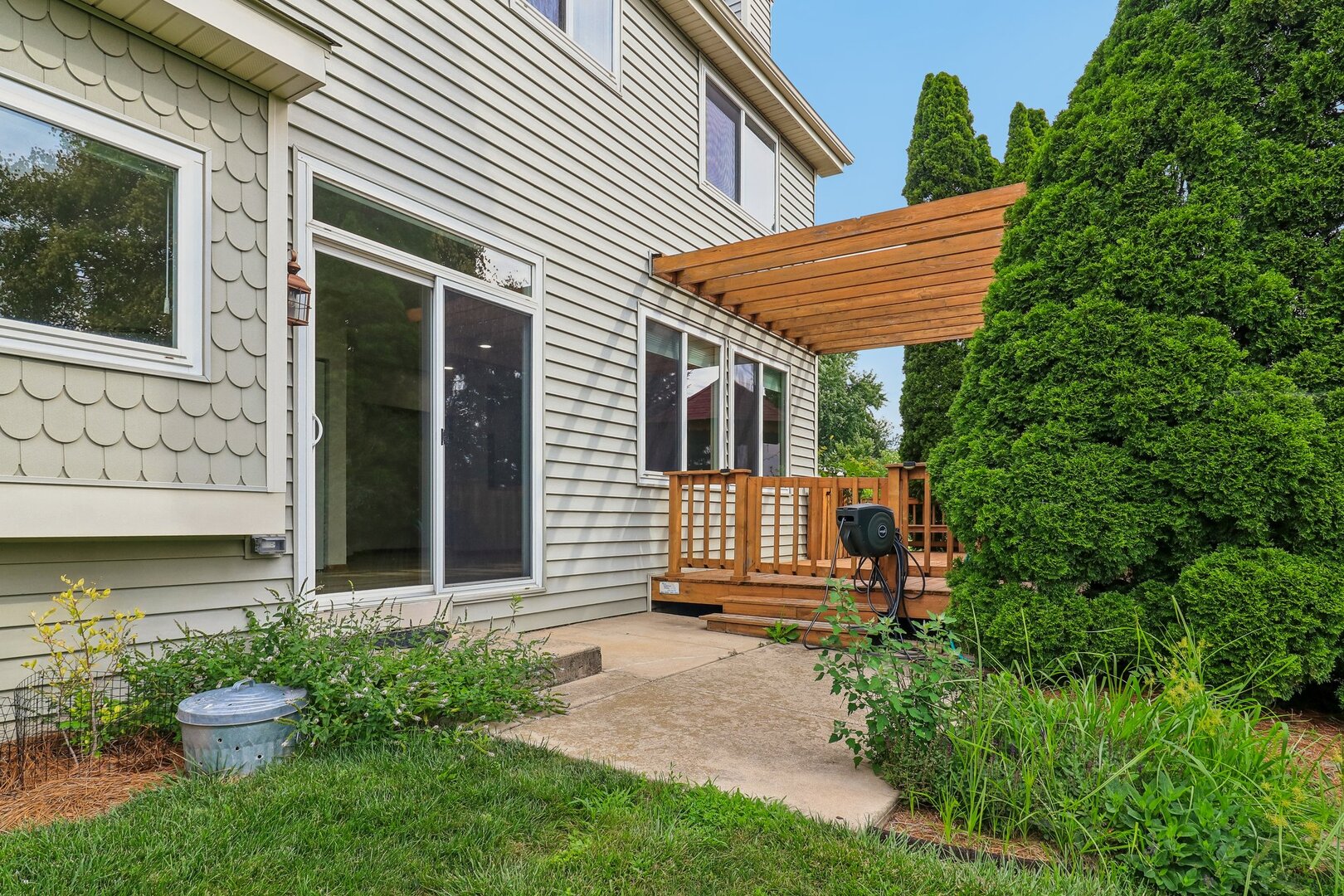 main property photo 50