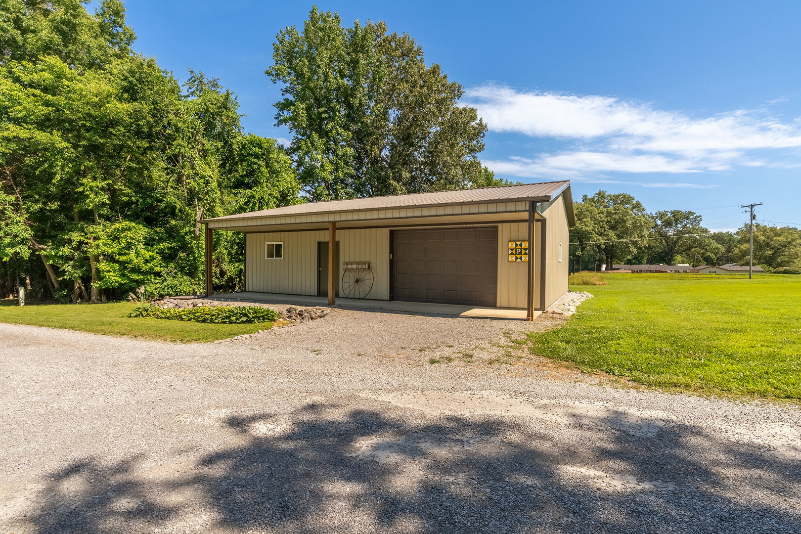 main property photo 30