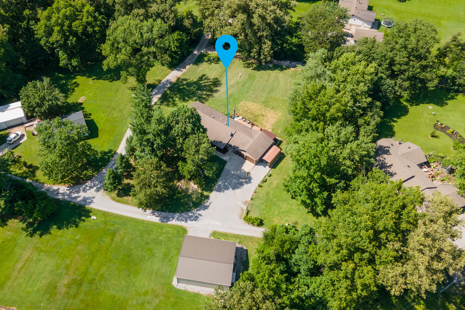 main property photo 32