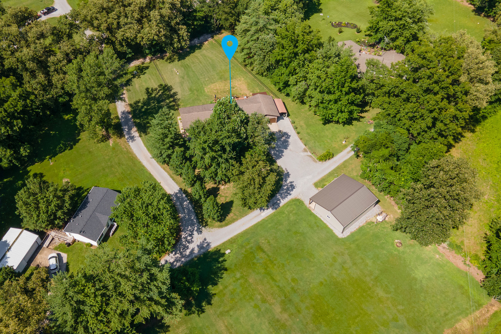 main property photo 33