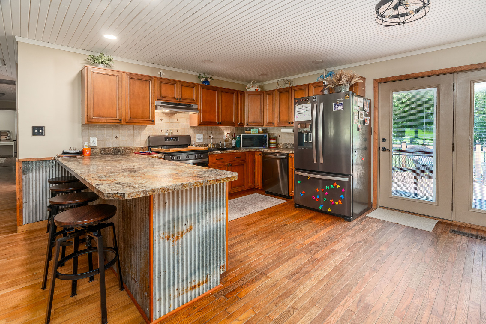 main property photo 6